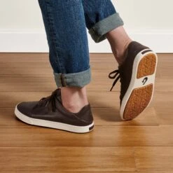 OluKai Pehuea Lī ‘Ili - Dark Java -Olukai Shoes 20433 4848 102 W PehueaLi ili DkjDkj Web Opt
