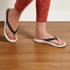 OluKai Pī‘oe - Trench Blue / Mist Grey -Olukai Shoes 20443 DEDW 102 W Pi oe TrbMgr Web Opt