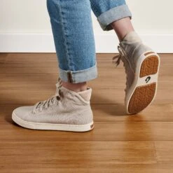 OluKai Pīlahi - Bone -Olukai Shoes 20461 1919 101 W Pilahi BneBne Web Opt