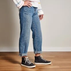 OluKai Pīlahi - Black -Olukai Shoes 20461 4040 ShotAngle W PILAHI BlackBlack