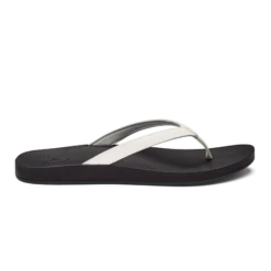 OluKai Puawe - White / Black