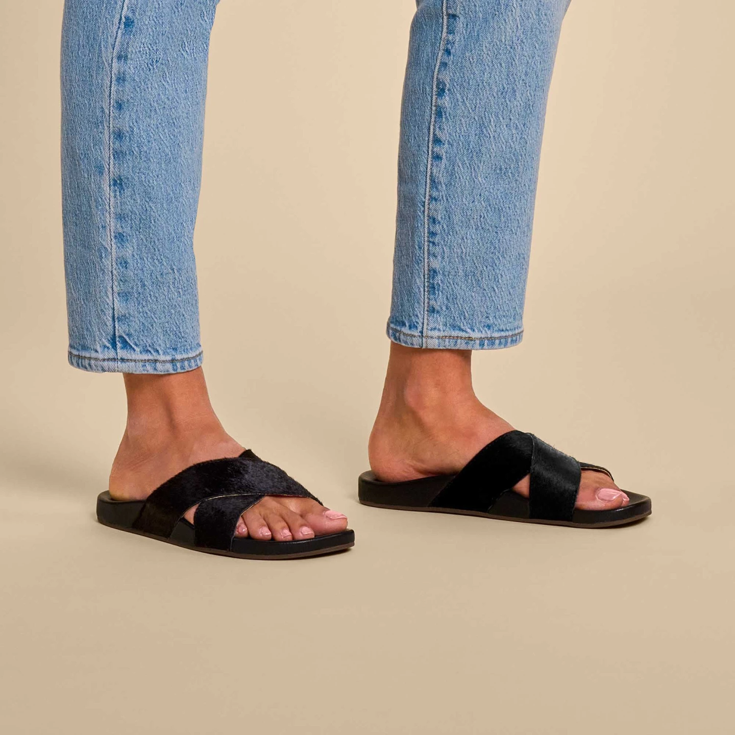 OluKai Kīpe‘a ‘Oho - Black 4 OluKai Kīpe‘a ‘Oho - Black - Image 2