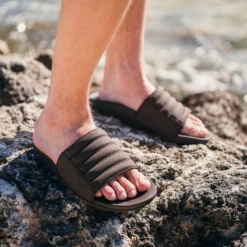 OluKai Maha 'Olu - Dark Wood 13 OluKai Maha 'Olu - Dark Wood -Olukai Shoes MahaOlu 1